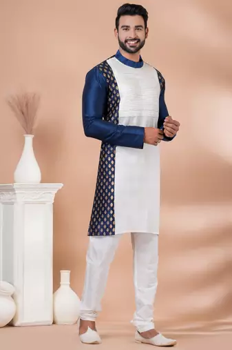 Kurta Pyjama Set.