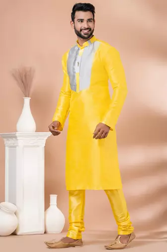 Kurta Pyjama Set.