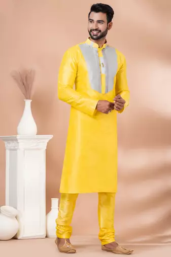 Kurta Pyjama Set.