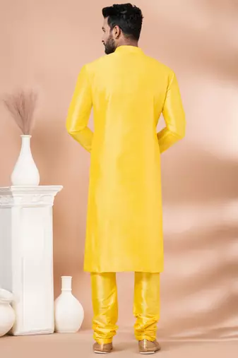 Kurta Pyjama Set.