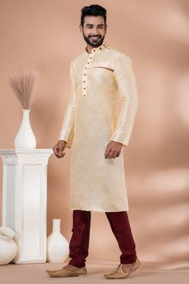 Kurta Pyjama Set. 1