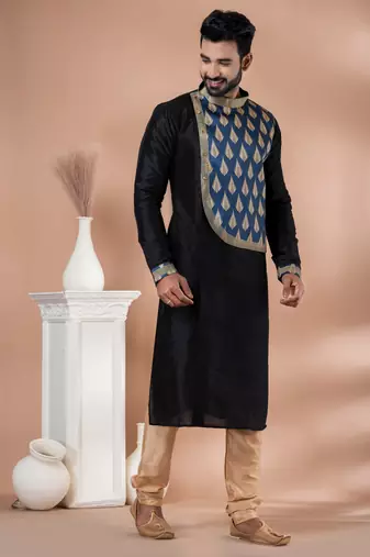 Kurta Pyjama Set.