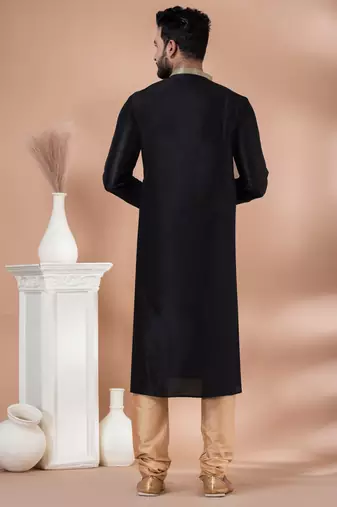 Kurta Pyjama Set.