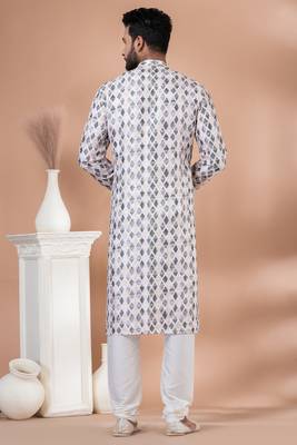 Kurta Pyjama Set. 4