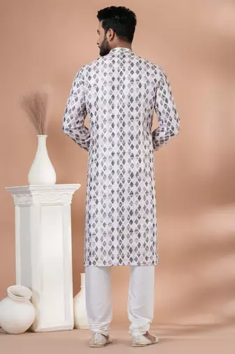 Kurta Pyjama Set.