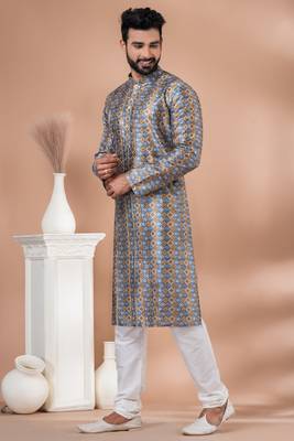 Kurta Pyjama Set. 2