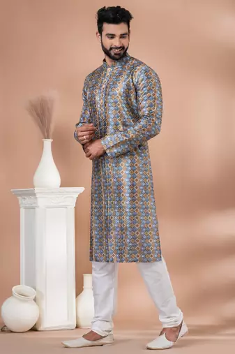 Kurta Pyjama Set.