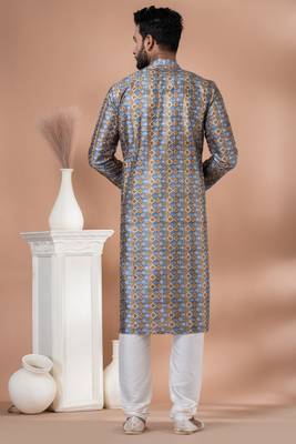 Kurta Pyjama Set. 4
