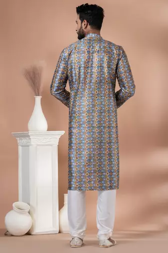 Kurta Pyjama Set.
