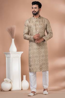 Kurta Pyjama Set. 1