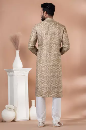 Kurta Pyjama Set.