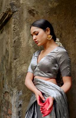 Silver Tissue Bengal Handloom Saree With Blouse 4