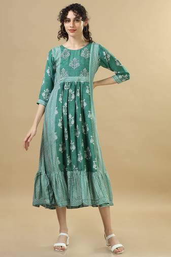 Green 3/4th sleeves cotton slub floral regular fit calf length dress