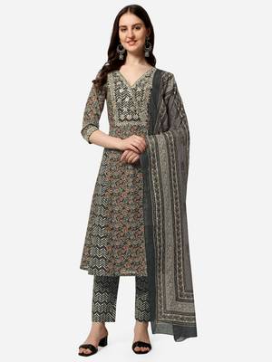 Black Cotton Yoke-Silver Gotta Patti Printed Kurta Trouser With Dupatta 1