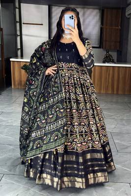 Black zari weaving soft cotton silk gown 2