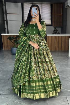 Mahendi zari weaving solf cotton silk gown 3