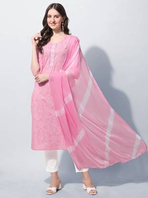 Pink Cotton Thread Embroidery Printed Kurta With Pant And Dupatta 1