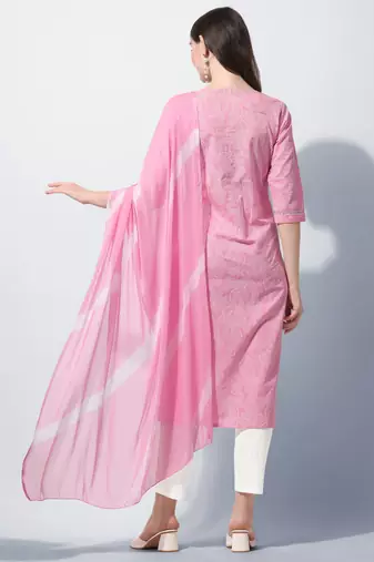 Pink Cotton Thread Embroidery Printed Kurta With Pant And Dupatta