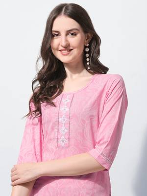 Pink Cotton Thread Embroidery Printed Kurta With Pant And Dupatta 6