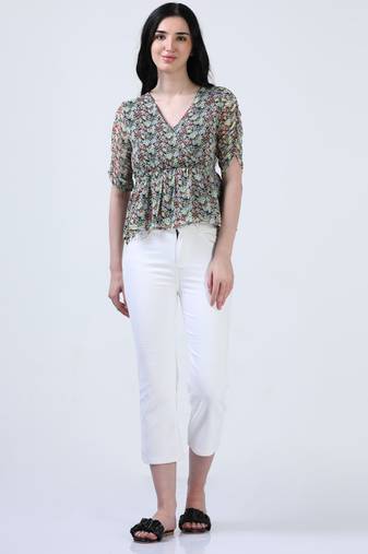 Black floral 3/4th sleeve puff top