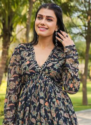 Black colour floral gown with dupatta 5