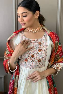 Smart and beautiful white colour girlish trendy festive wear salwar suit 3