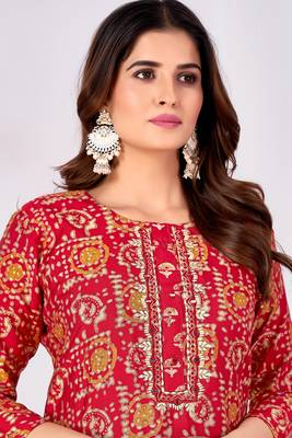 Beautiful pink colour kutra set for girlish ethnic looks 2