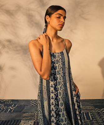 Blue indigo cotton daisy dress 4