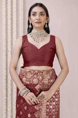 Maroon art Banarasi Silk Woven Golden Zari Border Saree With Unstitched Blouse Piece 5