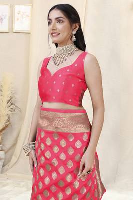 Pink Banarasi silk blend woven design woven golden zari border saree with unstitched blouse piece 5