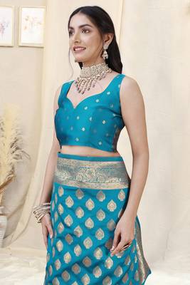 Turquoise Banarasi silk blend woven design woven golden zari border saree with unstitched blouse piece 5