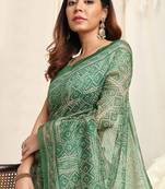 Green Cotton Geometric Print Saree With Unstitched Blouse Piece