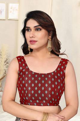 Red Silk Blend Foil Patola Print Saree With Unstitched Blouse Piece 5