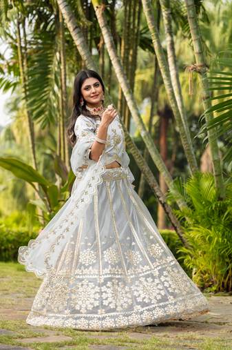GLAMOROUS WOMEN'S GREY ZARI WITH PAPER MIRROR EMBROIDERED NET FABRIC LEHENGA CHOLI