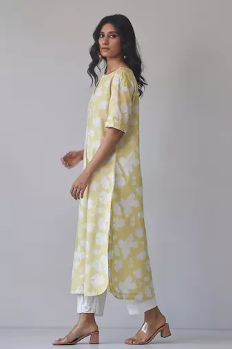 Muted lime and white cotton co-ord set