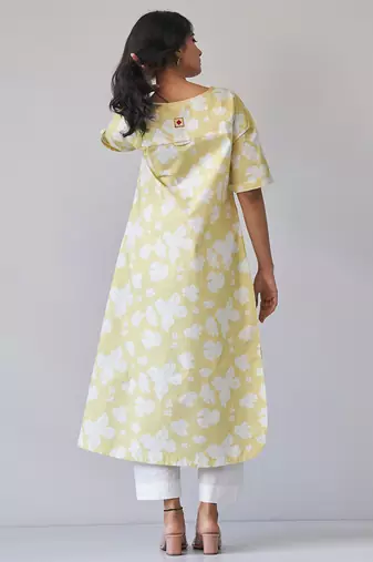 Muted lime and white cotton co-ord set