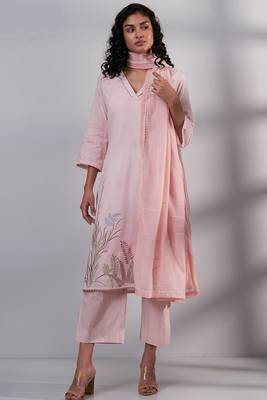 Pink embroidered cotton kurta with viscose chanderi embroidered dupatta 1