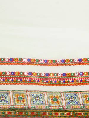 Riva Enterprise Women'S Half And Half Bandhani Pallu With Kutchi Embroidered Party Wear Saree 3