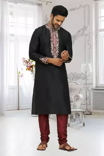 Men's black embroidered kurta pajama