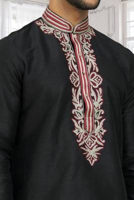 Men's black embroidered kurta pajama 4
