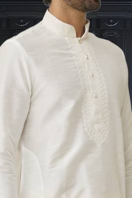 Men's cream embroidered kurta pajama 4