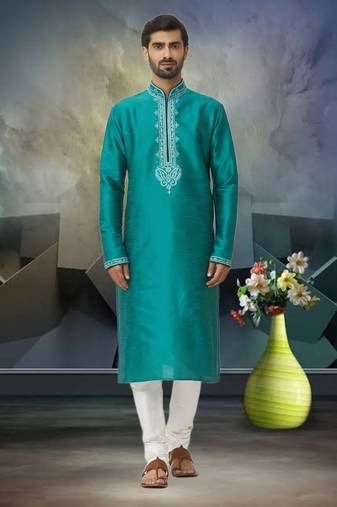 Men's green embroidered kurta pajama