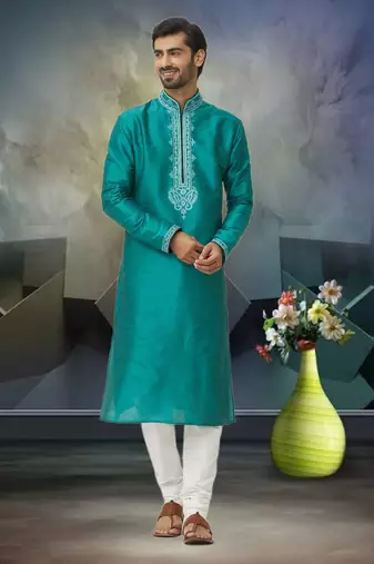Men's green embroidered kurta pajama