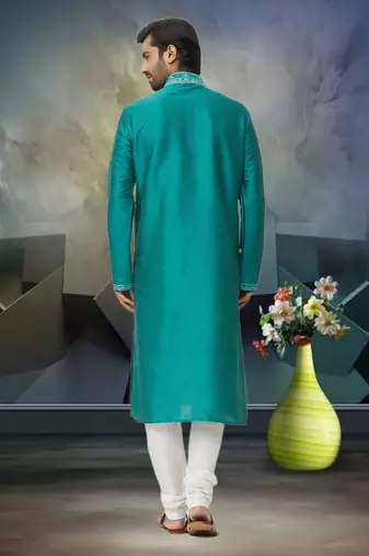 Men's green embroidered kurta pajama