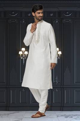 Men's white embroidered kurta pajama 3