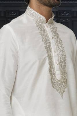 Men's white embroidered kurta pajama 4