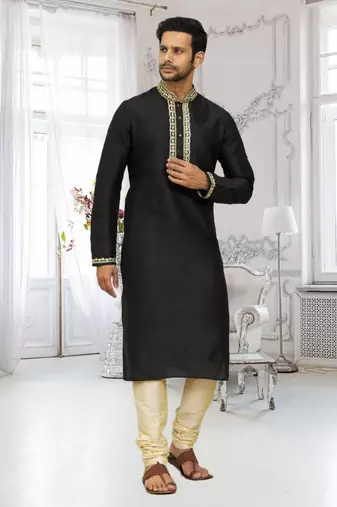 Men's black embroidered kurta pajama