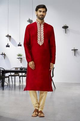 Men's maroon embroidered kurta pajama 2