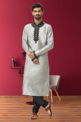 Men's light grey embroidered kurta pajama 4