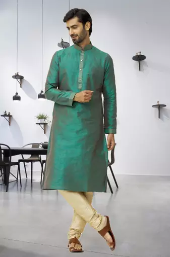 Men's green embroidered kurta pajama